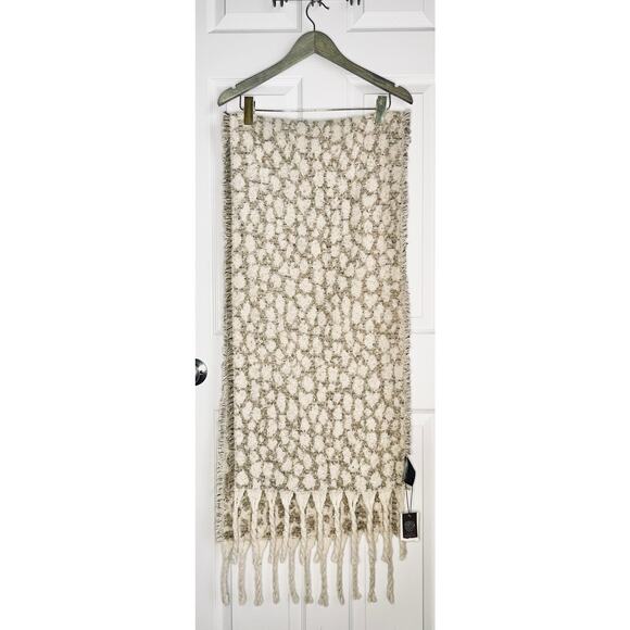 Vince Camuto Ivory Sequin Oversize Fringe Scarf - Picture 2 of 3